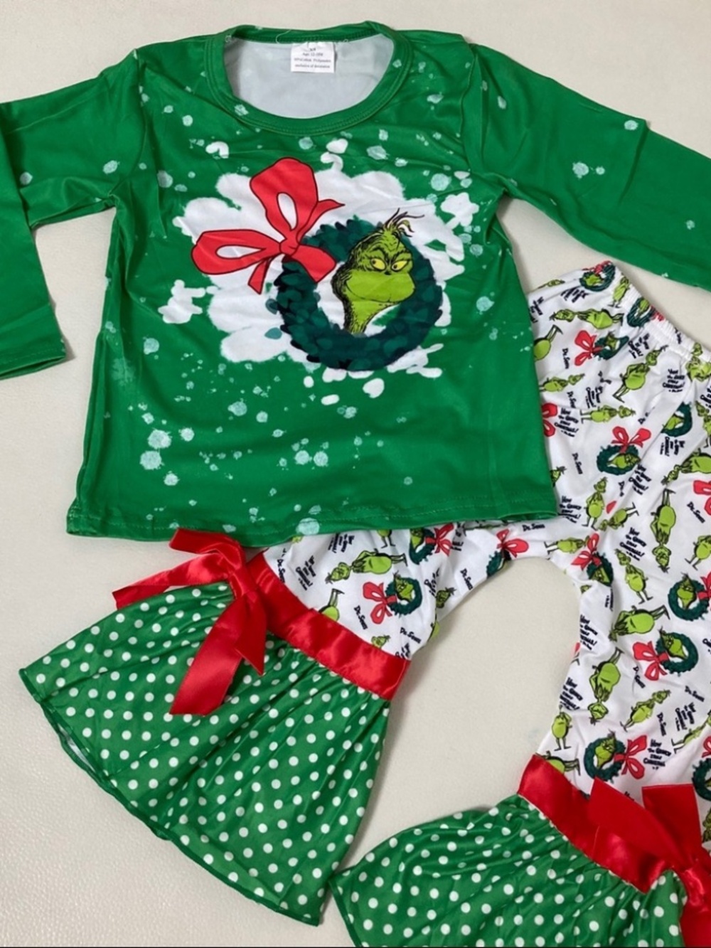 Boutique Christmas 🎄 Grinch cute bow pants long sleeve top set - Picture 7 of 7